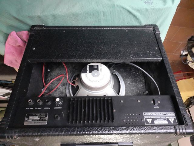 Amplificador Guitarra Roland ST-50 R TSE