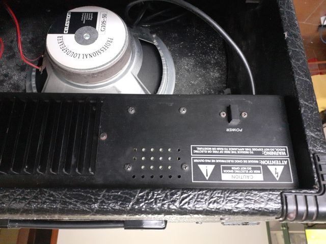 Amplificador Guitarra Roland ST-50 R TSE