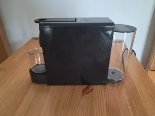 Cafetera Nespresso Essenza Mini Krups