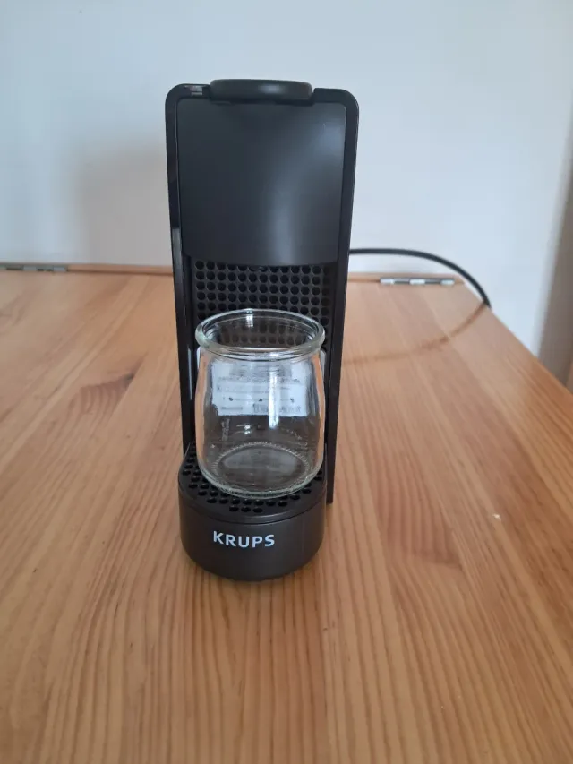 Cafetera Nespresso Essenza Mini Krups