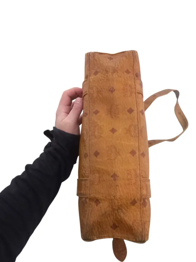 Bolso Tote MCM Marrón y Dorado