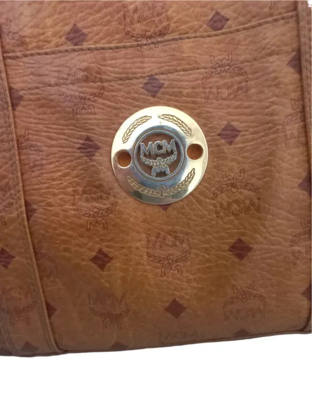 Bolso Tote MCM Marrón y Dorado