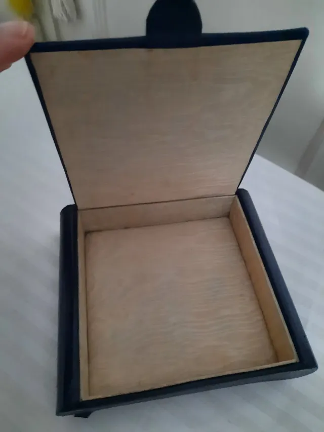 Caja de piel para pañuelos azul marino