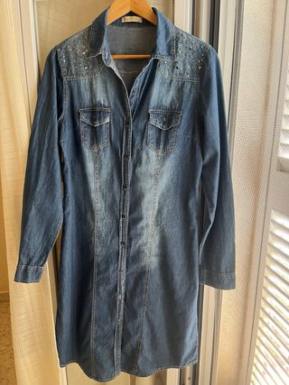 Vestido  camisero vaquero midi con tachuelas