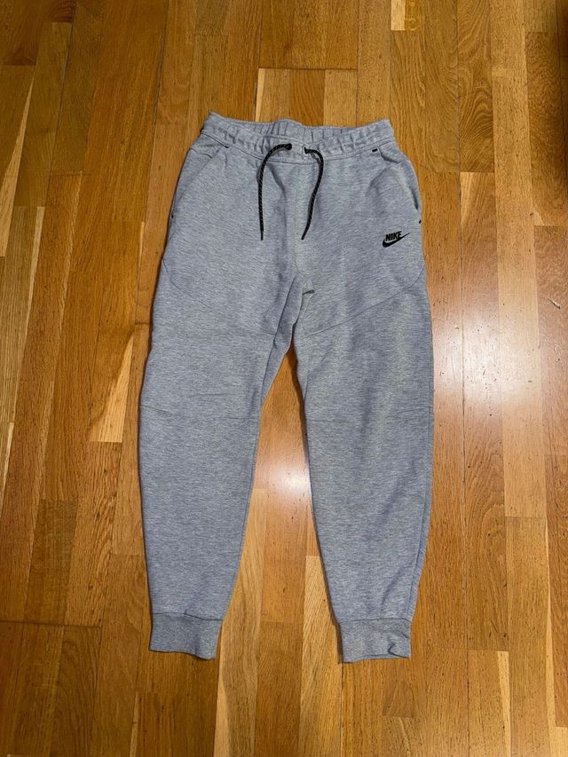Pantalón Nike Tech Gris Original
