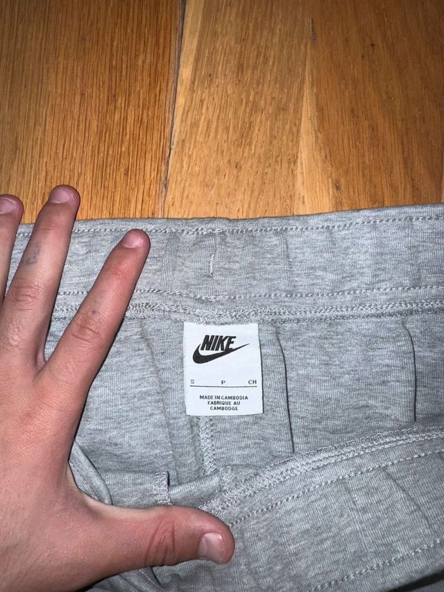 Pantalón Nike Tech Gris Original
