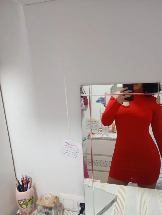 Vestido rojo ajustado manga larga