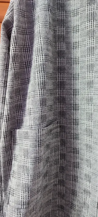 Chaqueta abierta capucha bolsillos