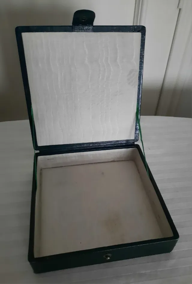 Caja Pañuelos Piel Verde