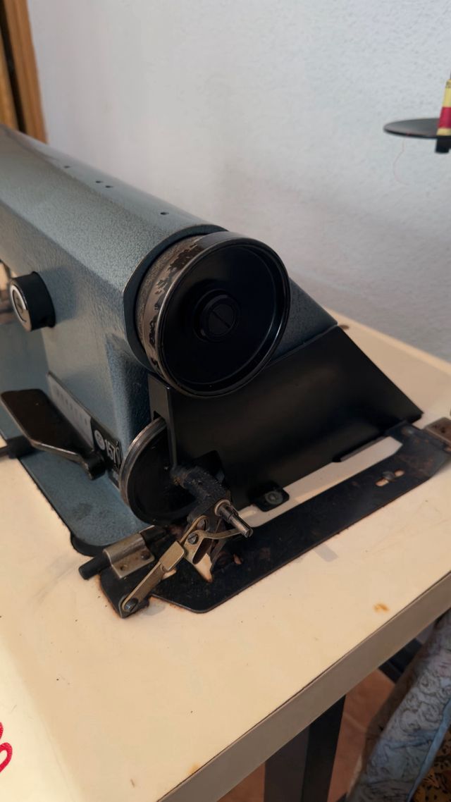 Máquina de coser Alfa industrial