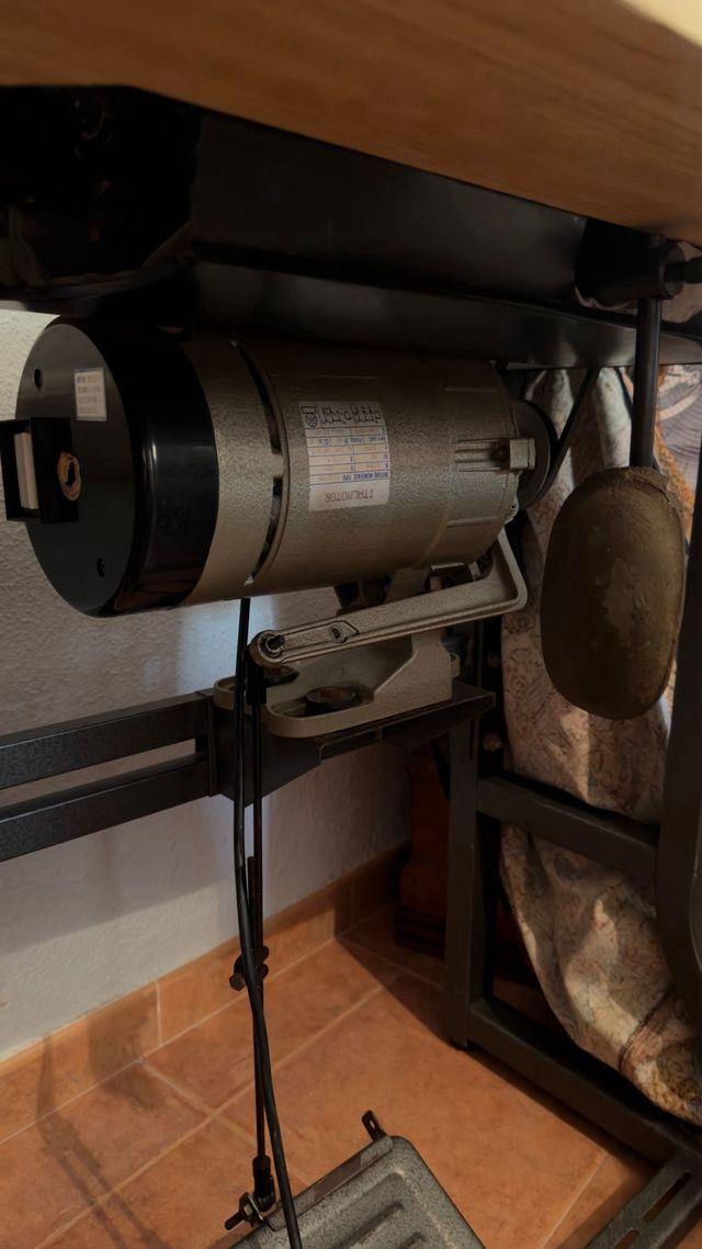 Máquina de coser Alfa industrial