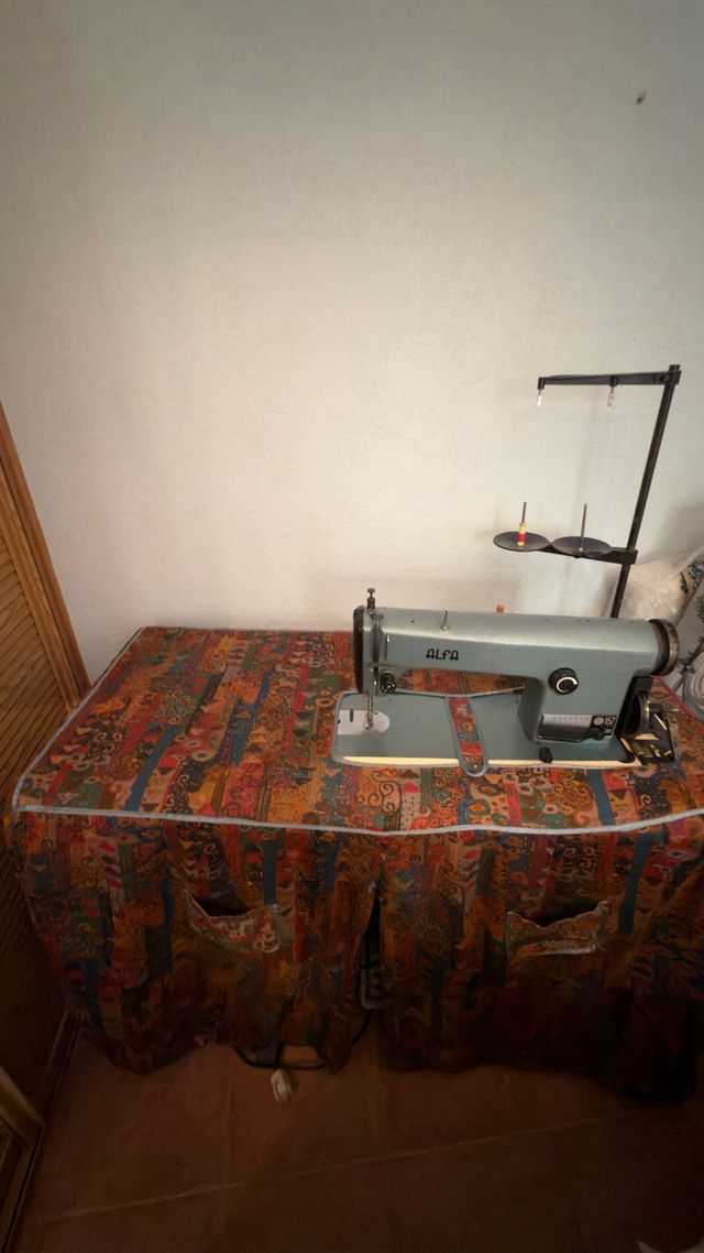 Máquina de coser Alfa industrial