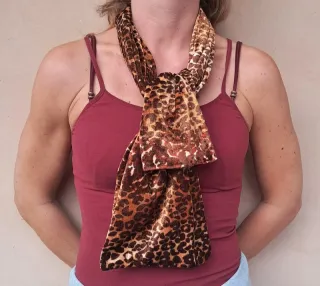 Sciarpa vintage leopardata in velluto