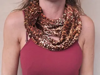 Sciarpa vintage leopardata in velluto