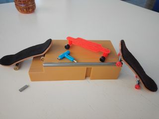 Pack Fingerboard (x2), rampa y Fidget Spinners