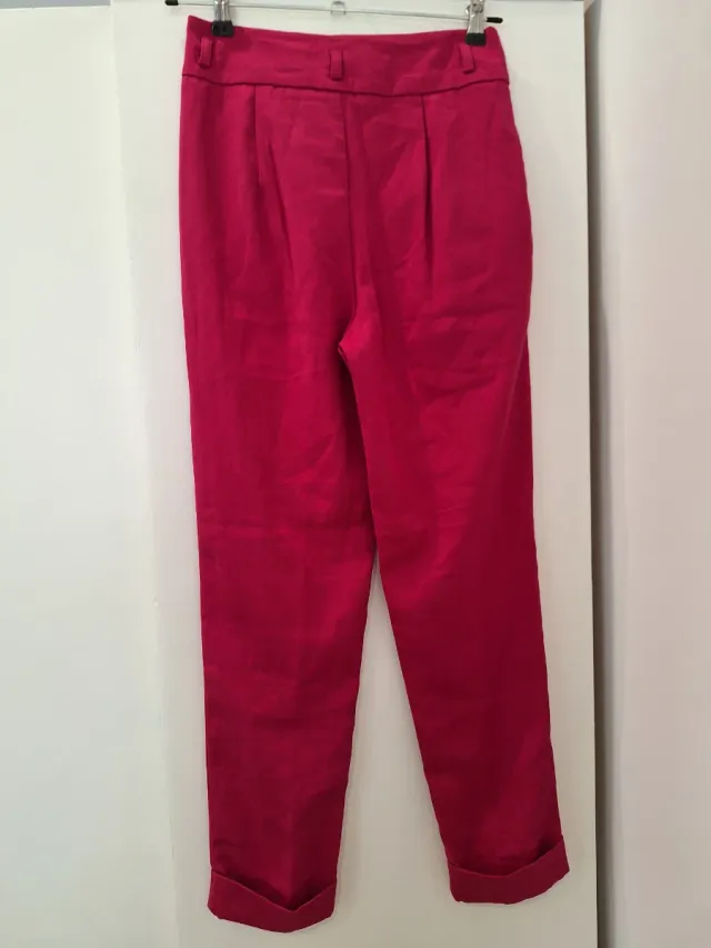 Pantalón fucsia Stradivarius