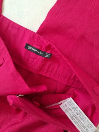 Pantalón fucsia Stradivarius