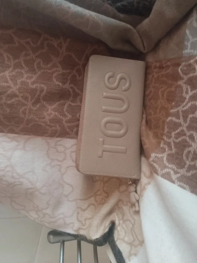 Cartera o Pashmina Tous