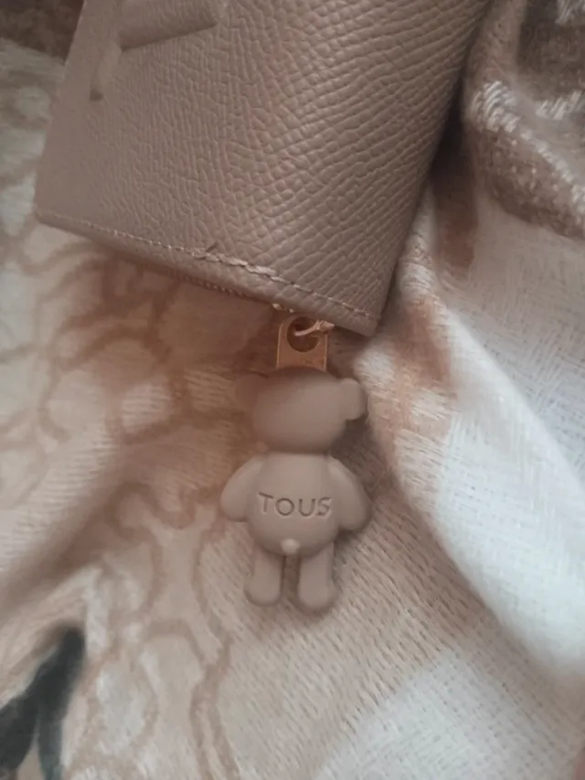 Cartera o Pashmina Tous