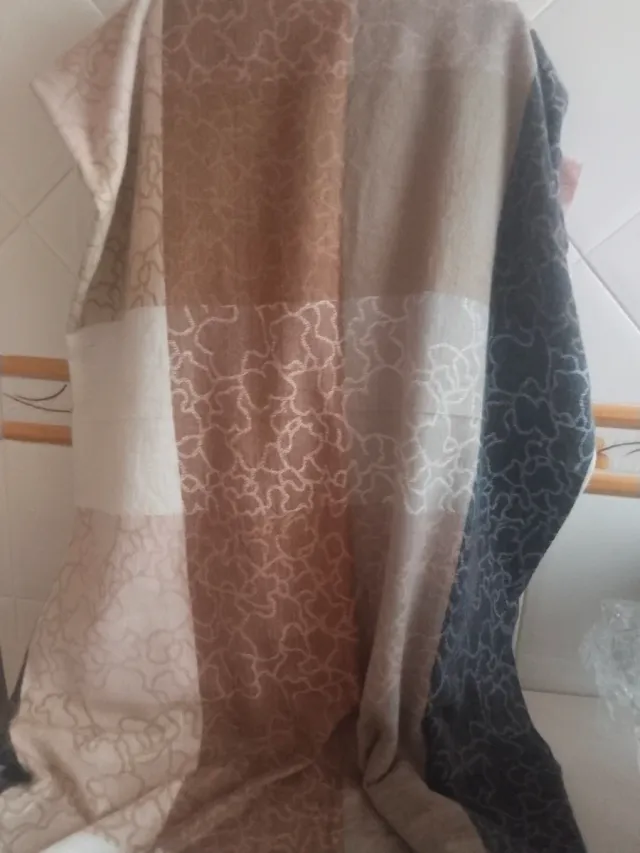 Cartera o Pashmina Tous