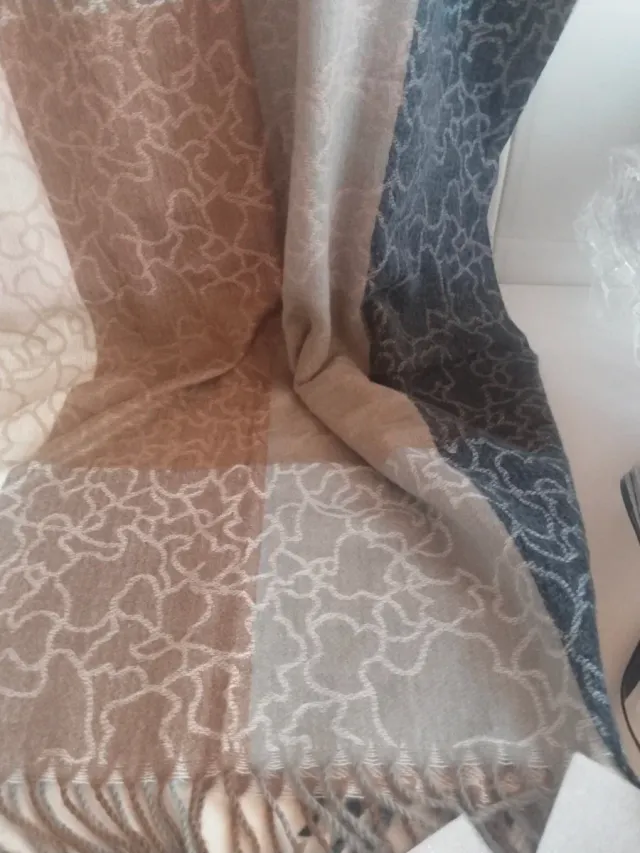 Cartera o Pashmina Tous