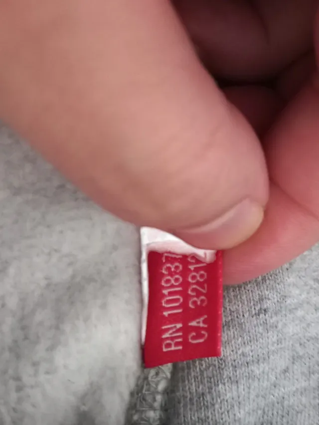 Sudadera Supreme Gris