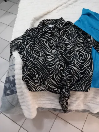 Camicia blu e multicolor