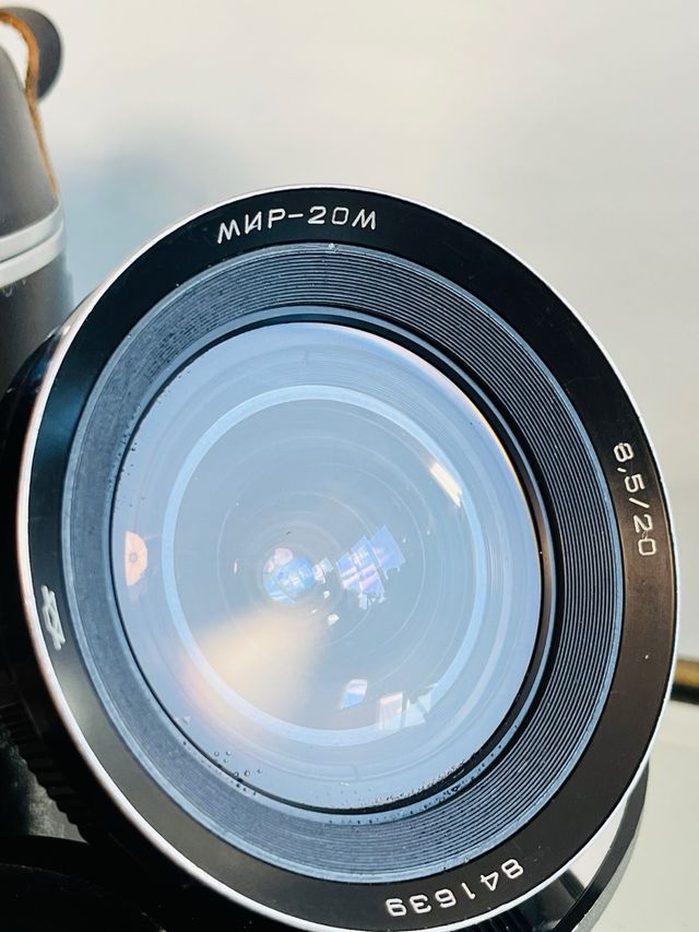 Mir-20M Ultra Grande Angular Soviético 20mm f/3.5