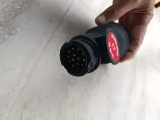 Adattatore rimorchio 12V 13 poli LED