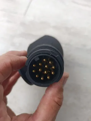 Adattatore rimorchio 12V 13 poli LED