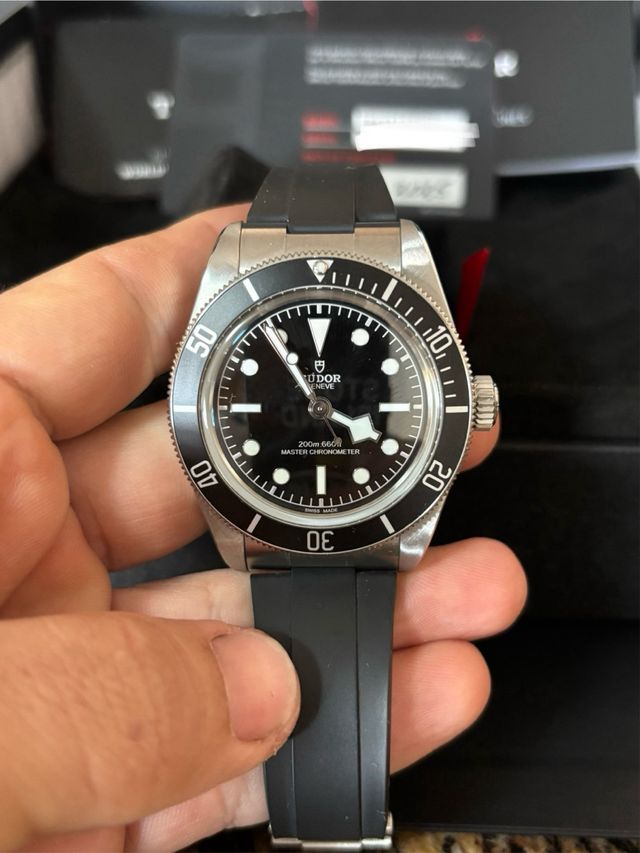 Caja Tudor Black Bay 41mm