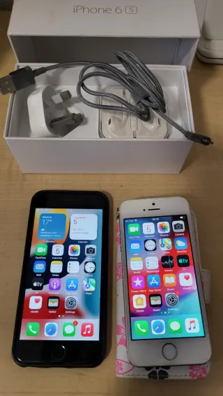 2 iPhones 5s y 6s (Negro y Blanco)