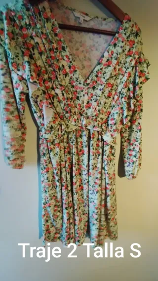 Lote Ropa Mujer: Vestidos y Camisetas