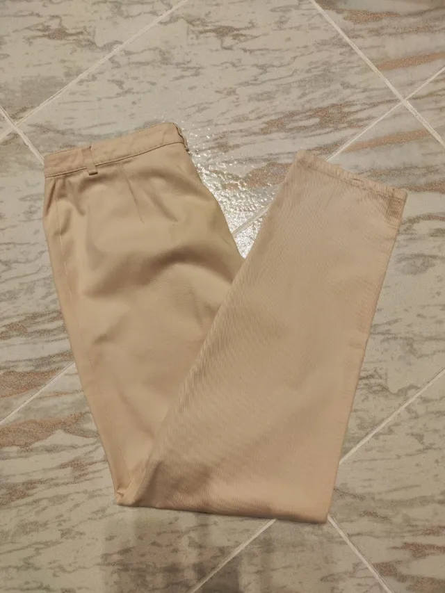 Pantalón beige claro