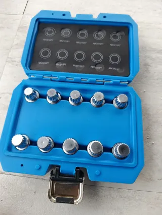 Set 10 Perni Antirrobo Brilliant Tools VW