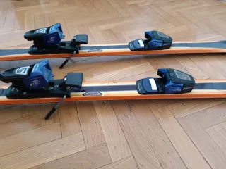 Esquís Salomon Naranja y Negro