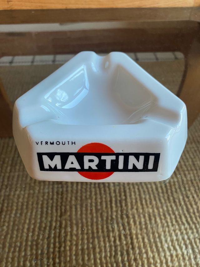 Cenicero Martini Vermouth Blanco
