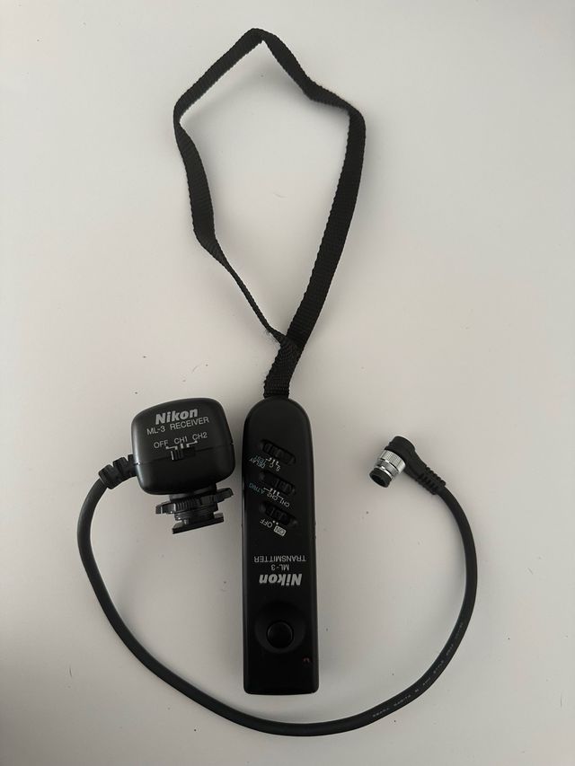 Flash Nikon SB-26 + Receptor y Mando Nikon .