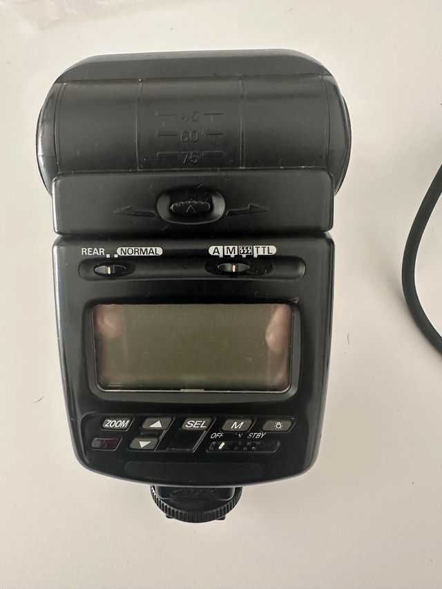 Flash Nikon SB-26 + Receptor y Mando Nikon .