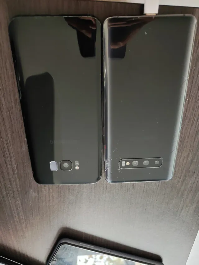 Samsung S10+ e S8+ (Nero e Bianco)