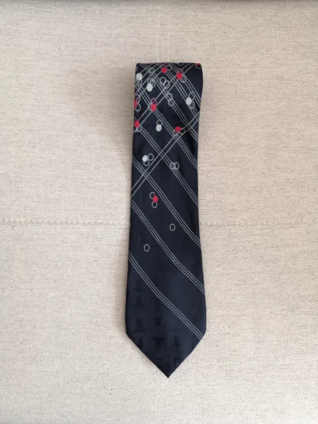 Corbata seda azul marino con estampados