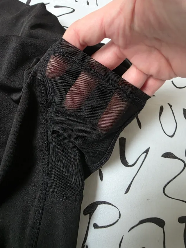 Mallas negras con detalles