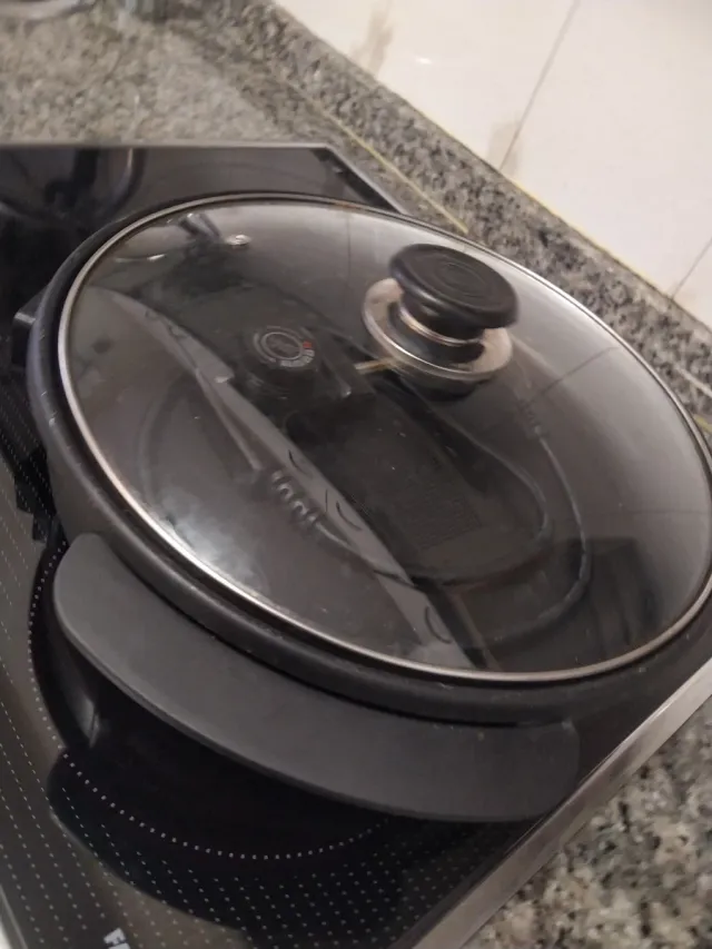 Pentola Elettrica Pizzapan - 12€