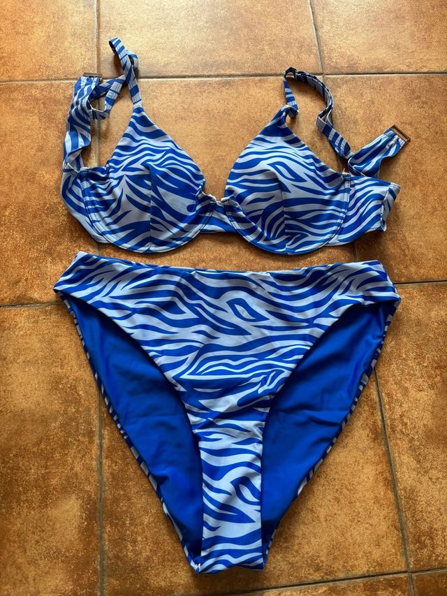 Bikini Rayas Azul y Blanco