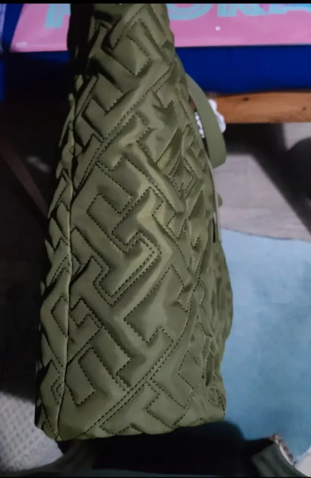 Bolso Tommy Hilfiger acolchado