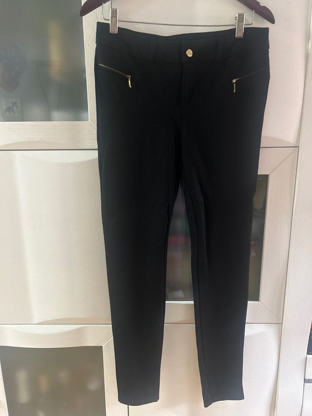 Pantalón negro chica