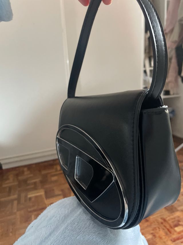 Bolso Diesel Negro y Plateado