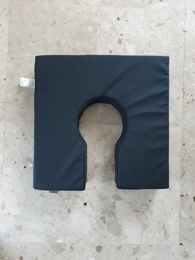 Cojín herradura negro