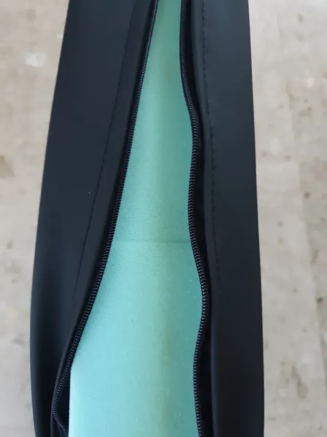 Cojín herradura negro