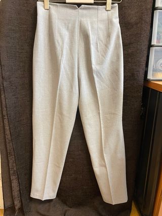 Pantalón Zara Gris Mujer. nuevo con etiquetas